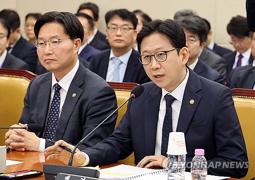 종합감사 답변하는 배경훈 과기정통부 장관