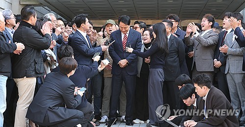 오세훈 서울시장 '잠시 울컥'
