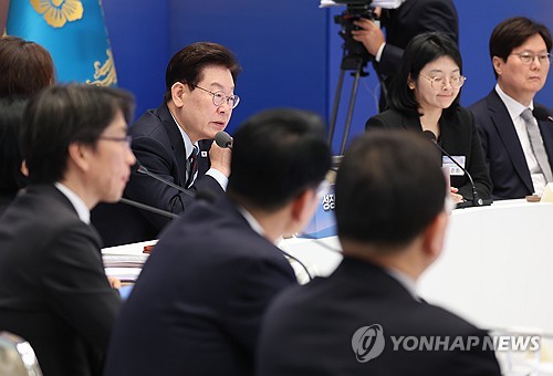 발언듣는 이재명 대통령