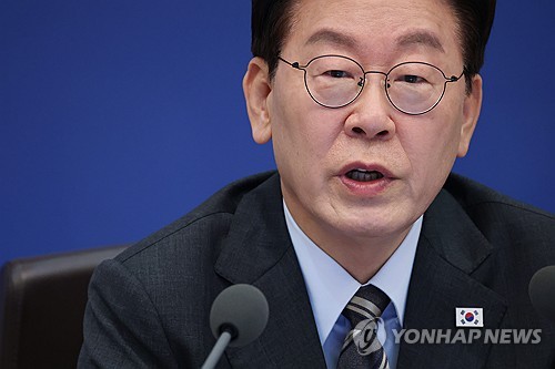 이 대통령, 중수청장 국무회의 참석에 