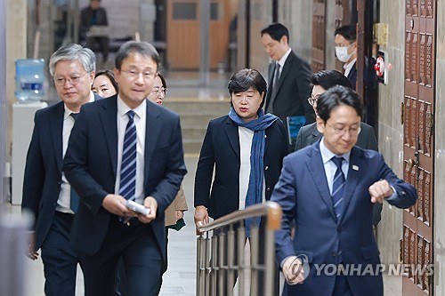 민주당 의원총회 마친 서영교 법사위원장