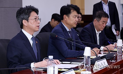 국토교통부 당정협의회, 발언하는 홍지선 장관