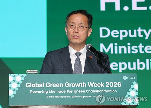 축사하는 이형일 부총리