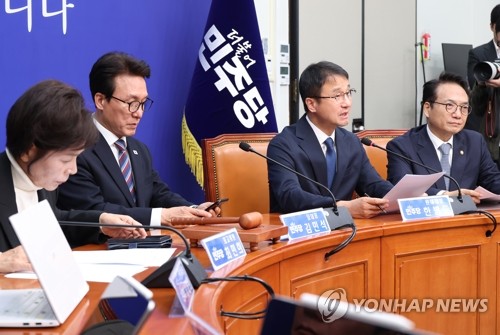 발언하는 한병도 원내대표